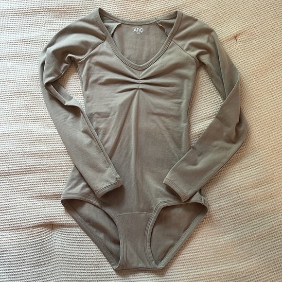 ARQ Cotton Paloma Leo Bodysuit - Picture 7 of 8
